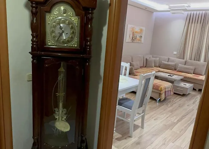 Square Апартаменты *